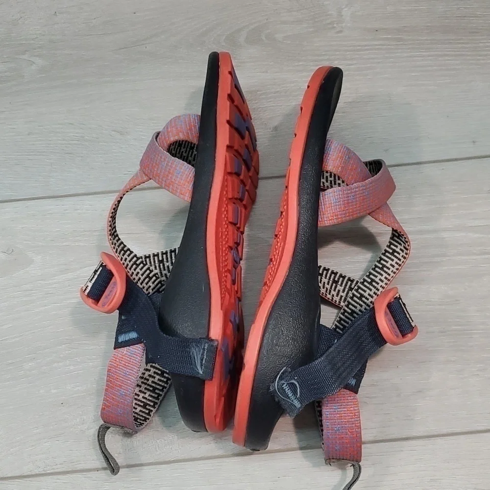 Chaco Youth Big Girl Outdoor Hiking Sandals Flats shoes sz 4